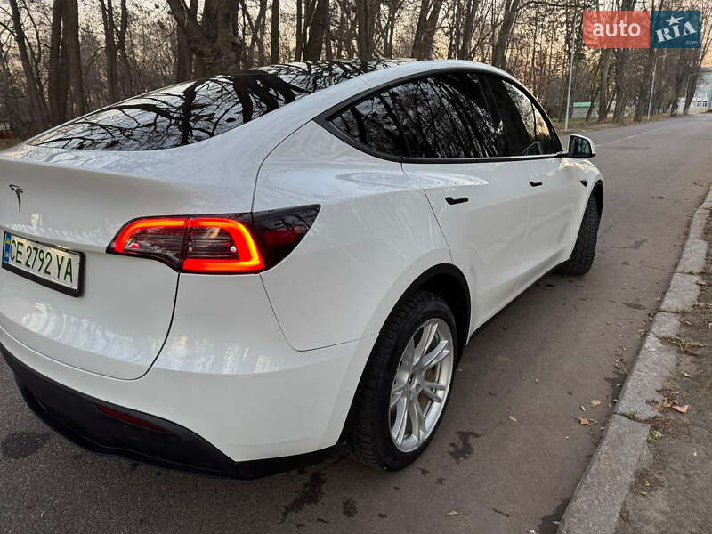 Позашляховик / Кросовер Tesla Model Y 2021 в Чернівцях фото 3 Позашляховик / Кросовер Tesla Model Y 2021 в Чернівцях