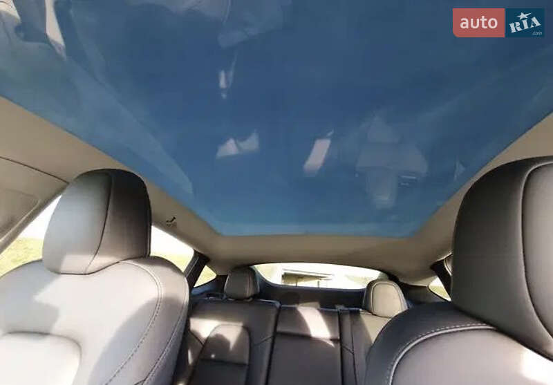 Внедорожник / Кроссовер Tesla Model Y 2023 в Киеве