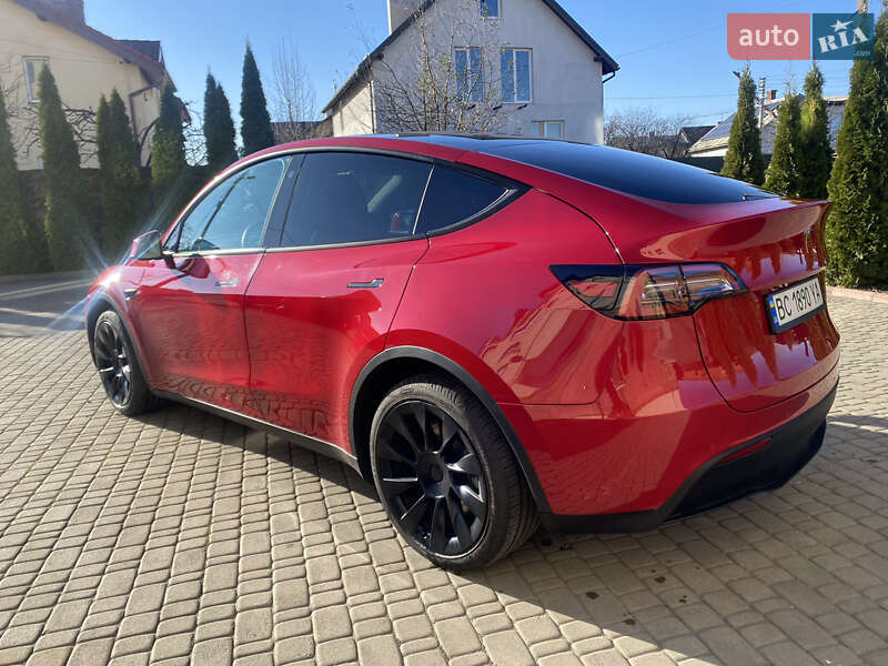 Позашляховик / Кросовер Tesla Model Y 2021 в Львові