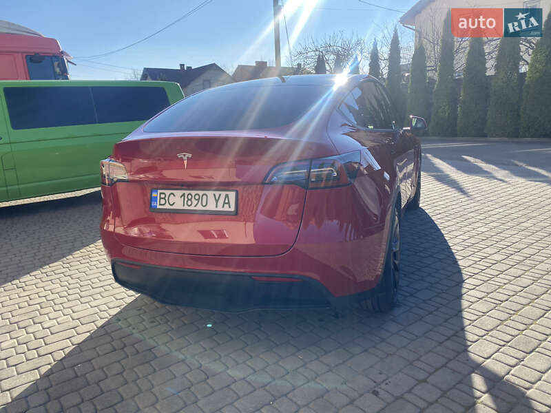 Позашляховик / Кросовер Tesla Model Y 2021 в Львові