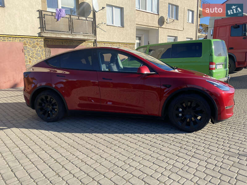 Позашляховик / Кросовер Tesla Model Y 2021 в Львові