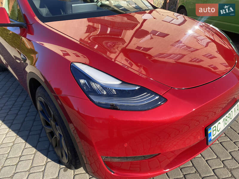 Позашляховик / Кросовер Tesla Model Y 2021 в Львові