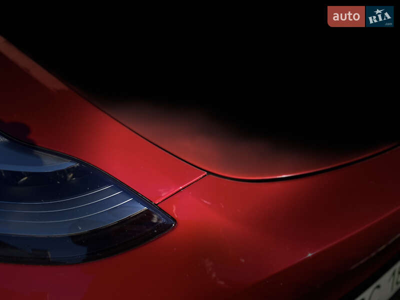 Позашляховик / Кросовер Tesla Model Y 2021 в Львові