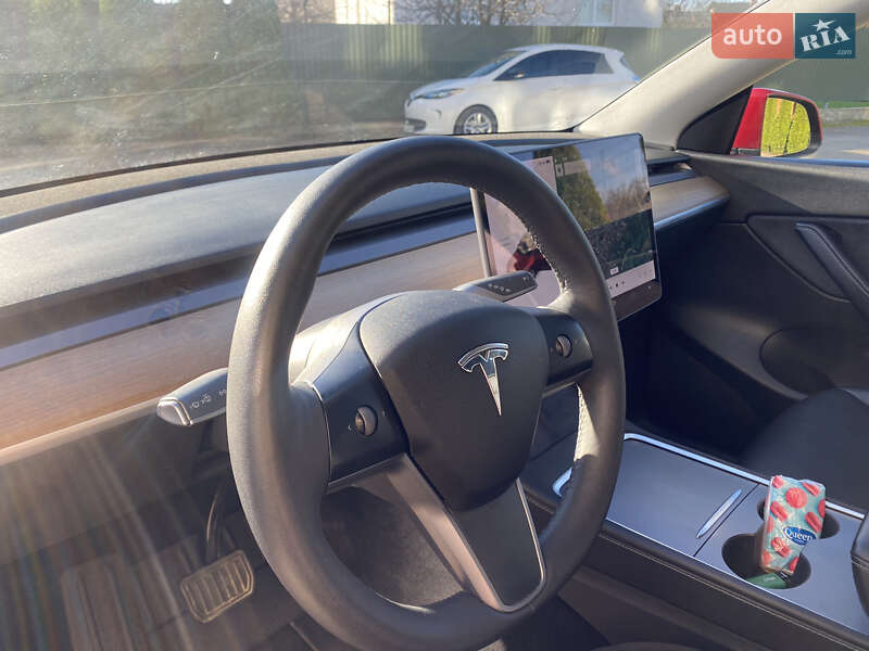 Позашляховик / Кросовер Tesla Model Y 2021 в Львові