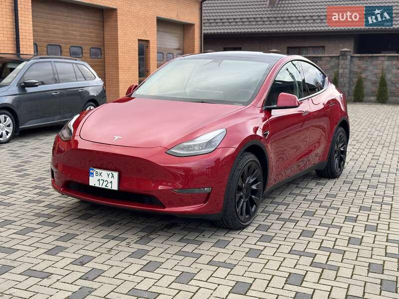 Tesla Model Y 2023