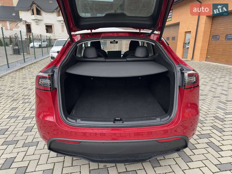 Внедорожник / Кроссовер Tesla Model Y 2023 в Ровно