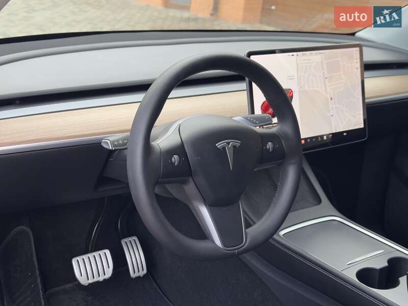 Внедорожник / Кроссовер Tesla Model Y 2023 в Ровно