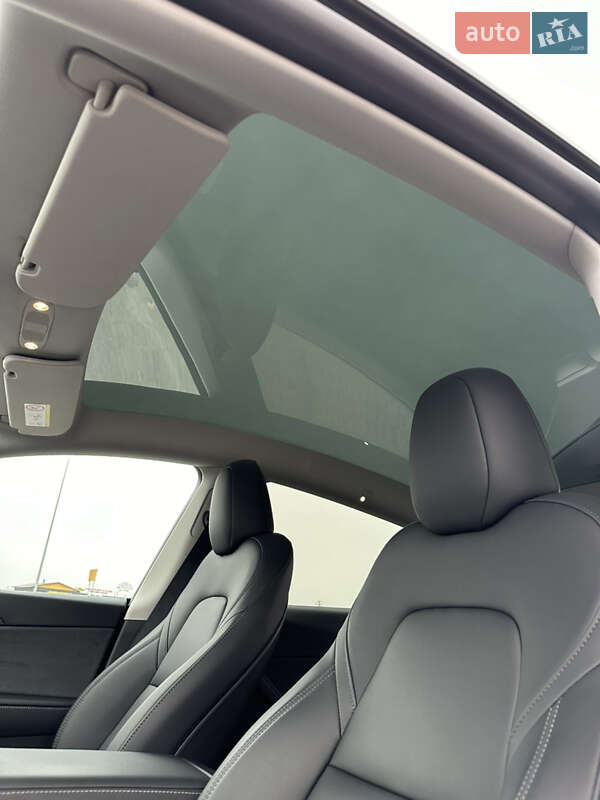 Внедорожник / Кроссовер Tesla Model Y 2023 в Львове