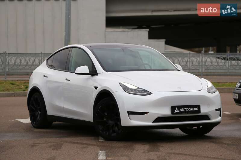 Tesla Model Y 2021