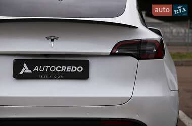 Внедорожник / Кроссовер Tesla Model Y 2021 в 