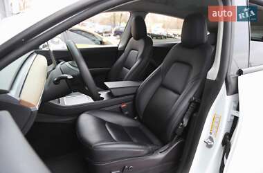 Внедорожник / Кроссовер Tesla Model Y 2021 в 