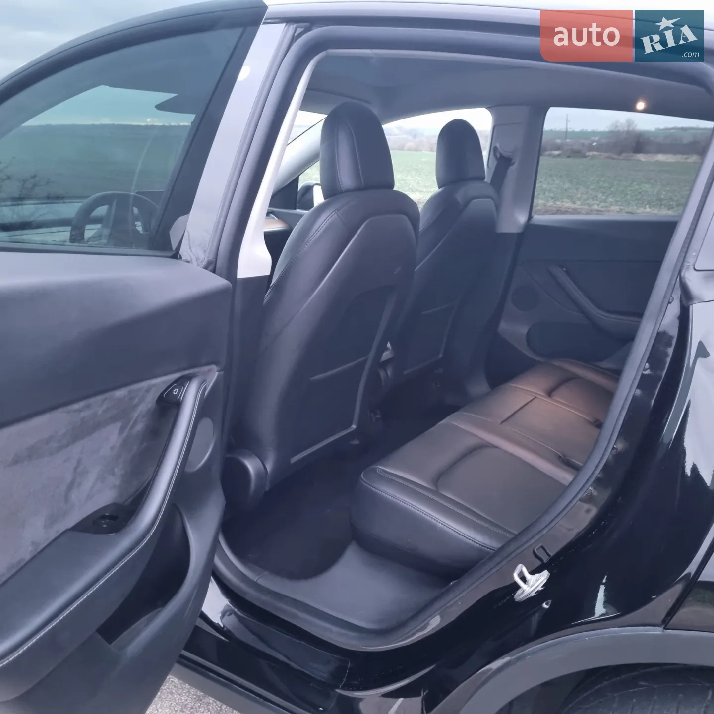 2020 Tesla Model Y - мініатюра 13