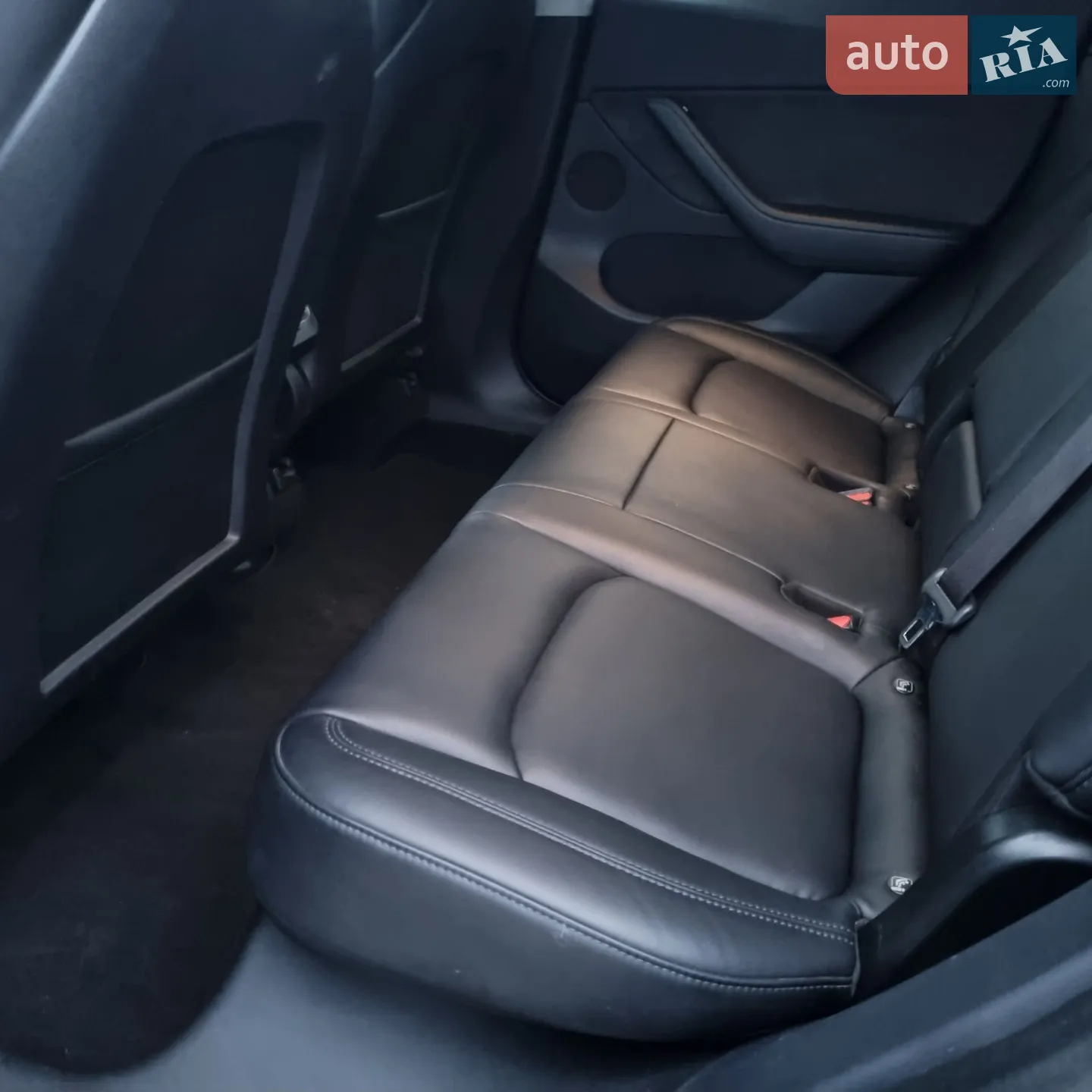2020 Tesla Model Y - мініатюра 18
