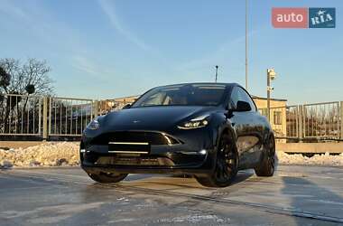 Внедорожник / Кроссовер Tesla Model Y 2023 в Киеве