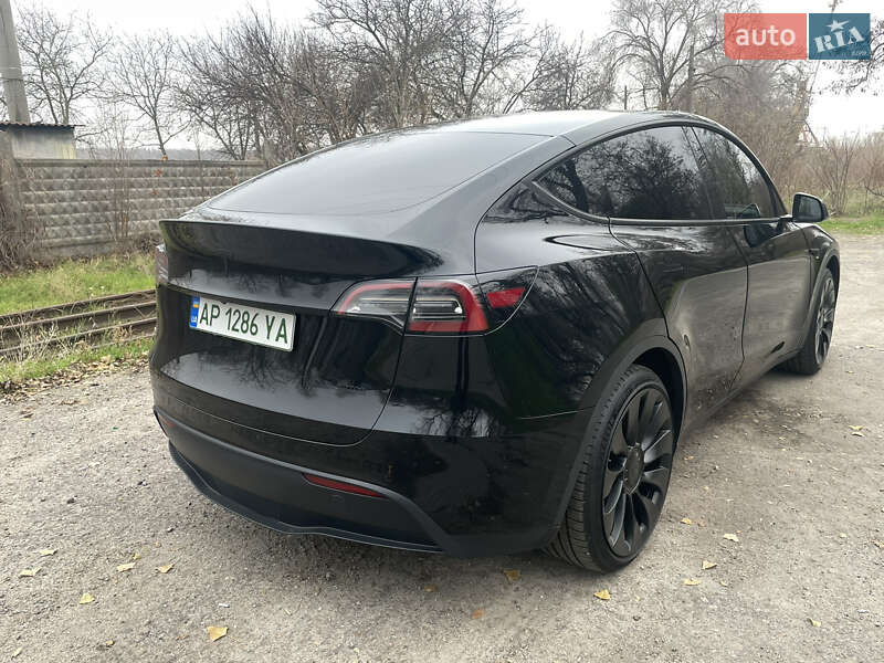 Позашляховик / Кросовер Tesla Model Y 2021 в Запоріжжі