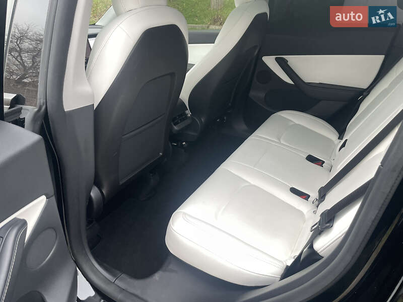 Позашляховик / Кросовер Tesla Model Y 2021 в Запоріжжі