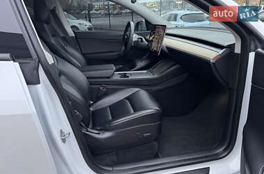 Внедорожник / Кроссовер Tesla Model Y 2021 в 