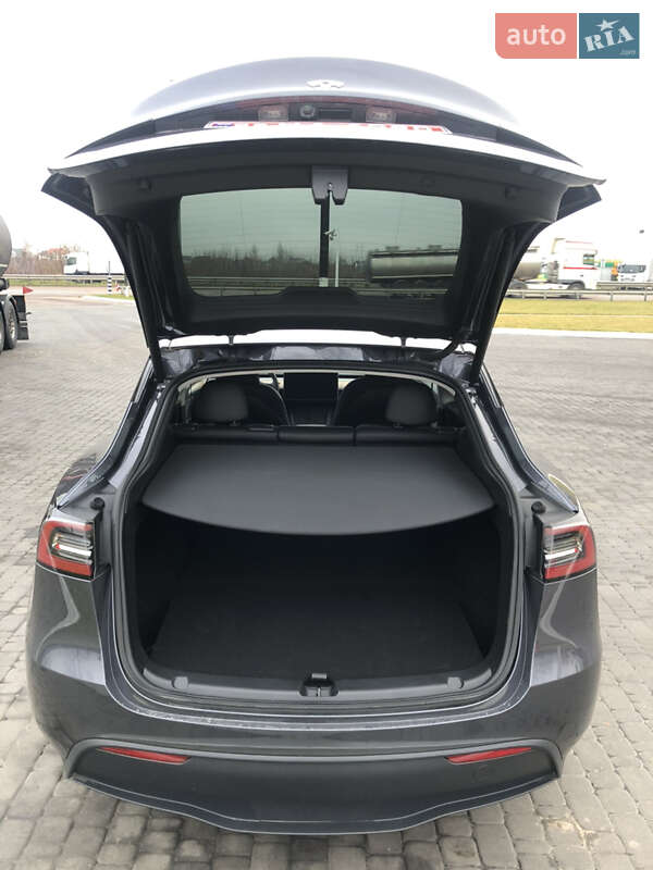 Позашляховик / Кросовер Tesla Model Y 2023 в Рівному