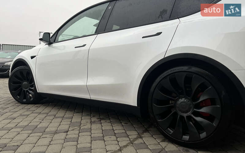 Позашляховик / Кросовер Tesla Model Y 2023 в Мукачевому