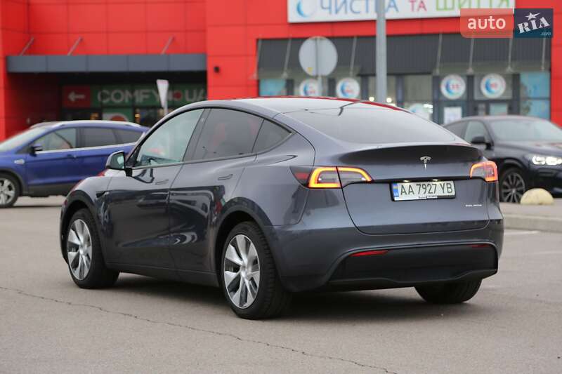 Внедорожник / Кроссовер Tesla Model Y 2023 в Киеве