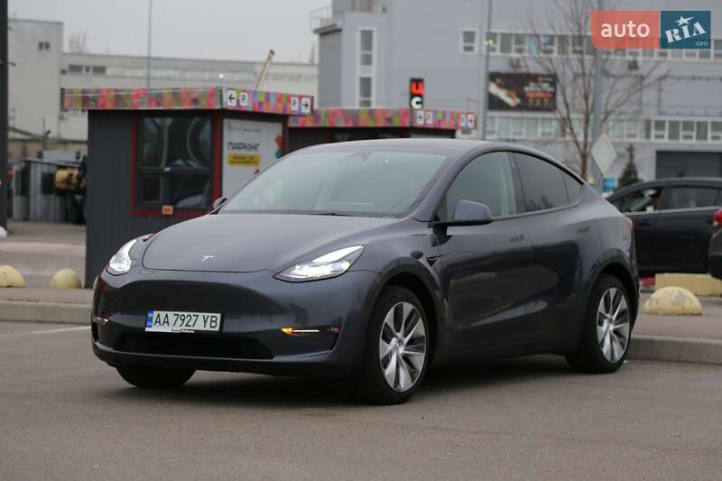 Внедорожник / Кроссовер Tesla Model Y 2023 в Киеве
