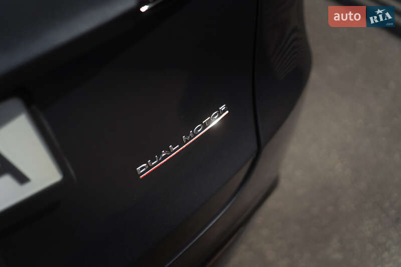 Внедорожник / Кроссовер Tesla Model Y 2023 в Полтаве