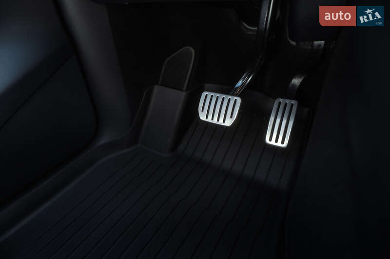 Позашляховик / Кросовер Tesla Model Y 2023 в Полтаві фото 29 Позашляховик / Кросовер Tesla Model Y 2023 в Полтаві