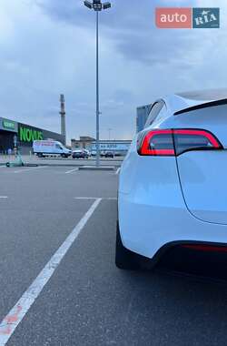 Внедорожник / Кроссовер Tesla Model Y 2022 в Киеве