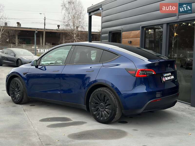 Позашляховик / Кросовер Tesla Model Y 2023 в Рівному