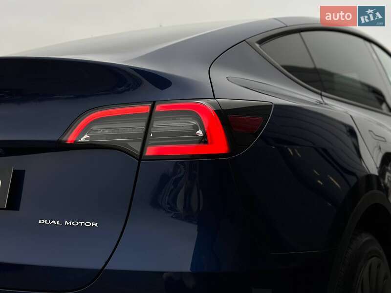 Позашляховик / Кросовер Tesla Model Y 2023 в Рівному