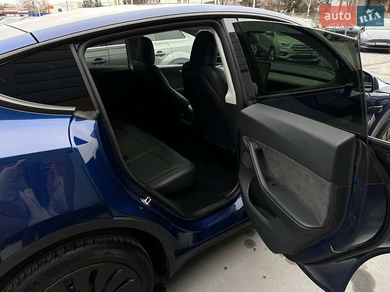 Позашляховик / Кросовер Tesla Model Y 2023 в Рівному