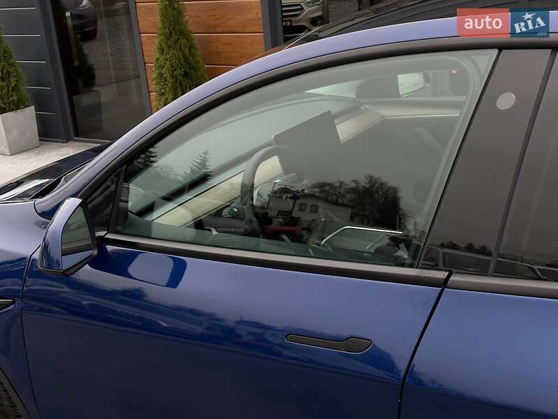 Позашляховик / Кросовер Tesla Model Y 2023 в Рівному