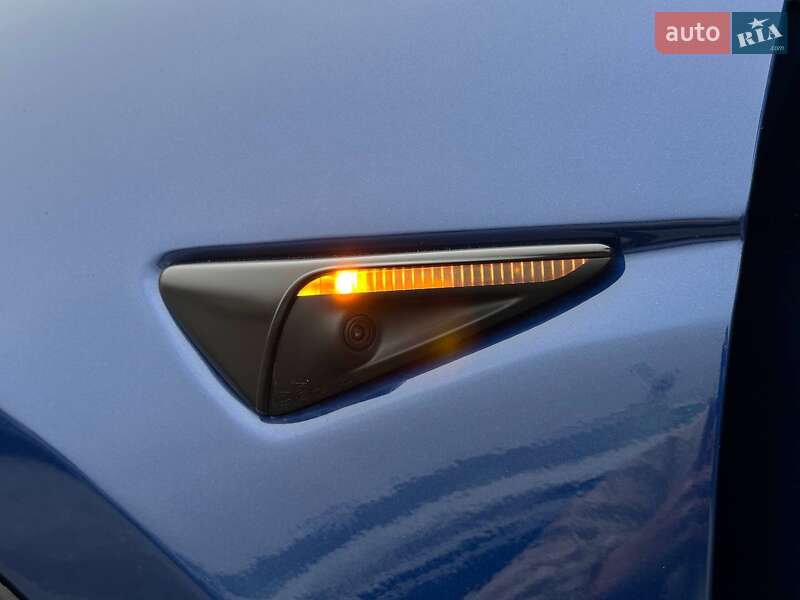 Позашляховик / Кросовер Tesla Model Y 2023 в Рівному