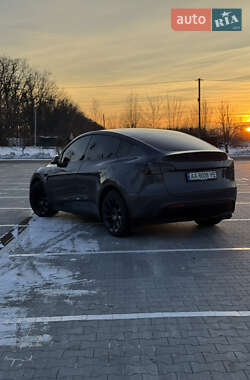 Внедорожник / Кроссовер Tesla Model Y 2023 в 