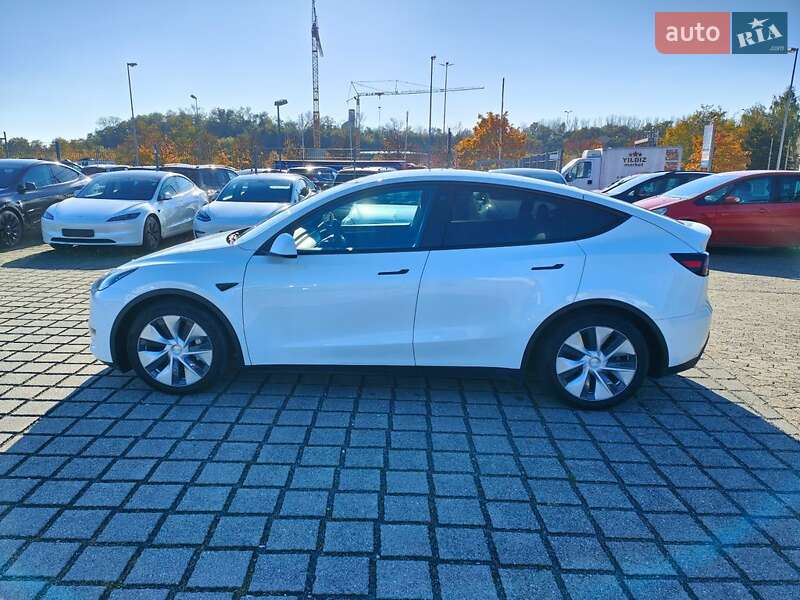 Позашляховик / Кросовер Tesla Model Y 2022 в Києві фото 5 Позашляховик / Кросовер Tesla Model Y 2022 в Києві