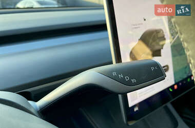Внедорожник / Кроссовер Tesla Model Y 2022 в 