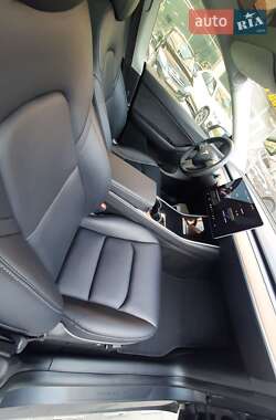 Лифтбек Tesla Model Y 2020 в 