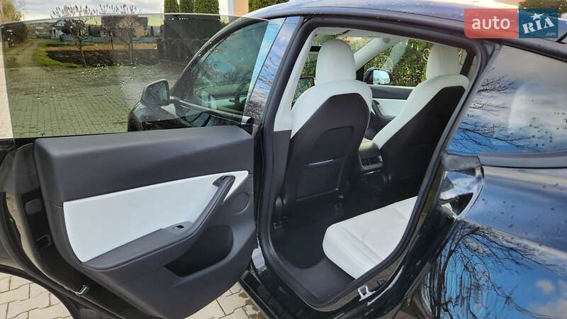 Позашляховик / Кросовер Tesla Model Y 2020 в Львові