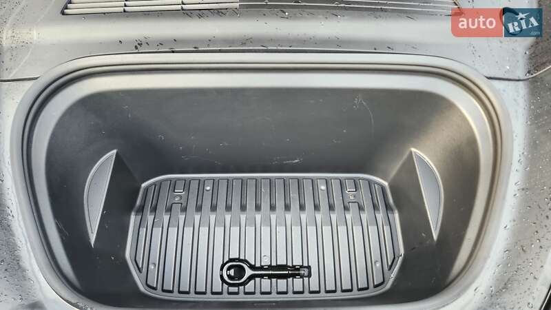 Позашляховик / Кросовер Tesla Model Y 2020 в Львові