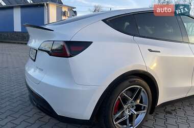 Позашляховик / Кросовер Tesla Model Y 2022 в 