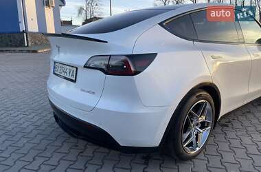Позашляховик / Кросовер Tesla Model Y 2022 в 