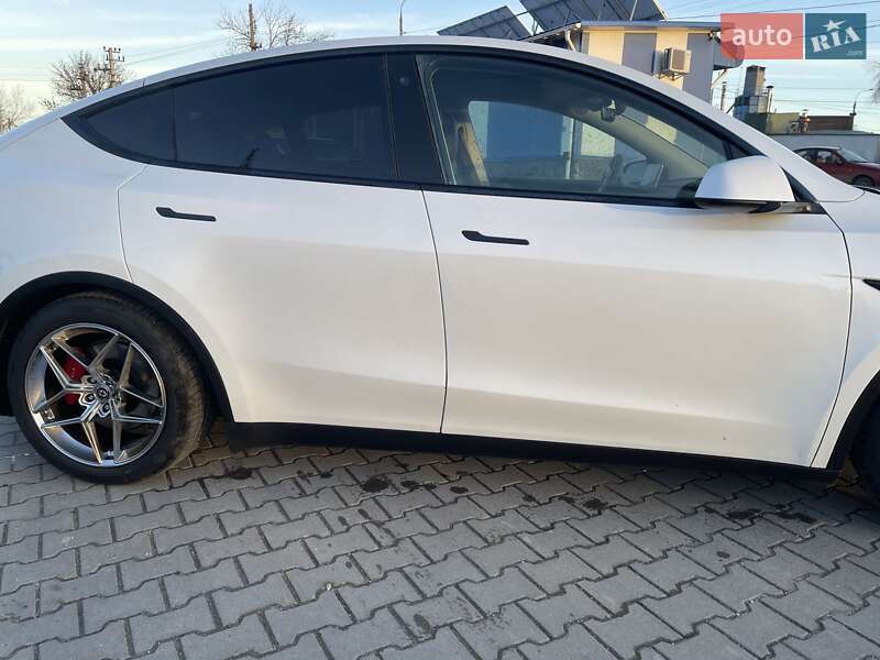 Позашляховик / Кросовер Tesla Model Y 2022 в Хмельницькому