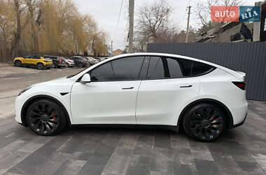 Внедорожник / Кроссовер Tesla Model Y 2021 в Киеве