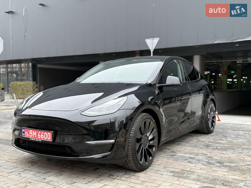 Внедорожник / Кроссовер Tesla Model Y 2023 в Киеве