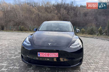 Tesla Model Y 2022