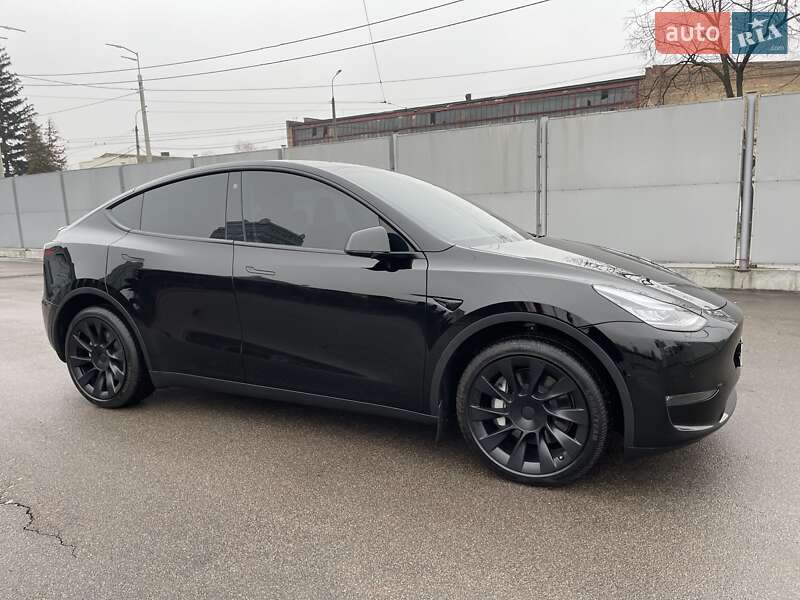 Внедорожник / Кроссовер Tesla Model Y 2022 в Киеве