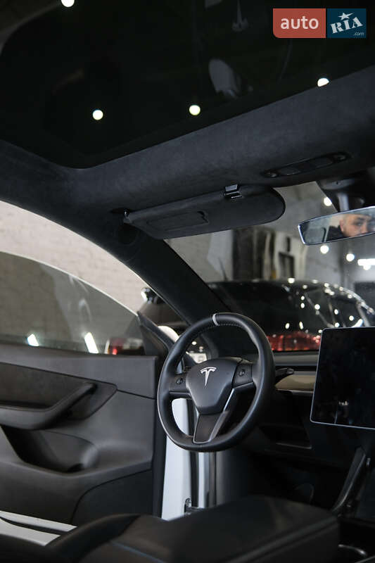 Позашляховик / Кросовер Tesla Model Y 2020 в Луцьку