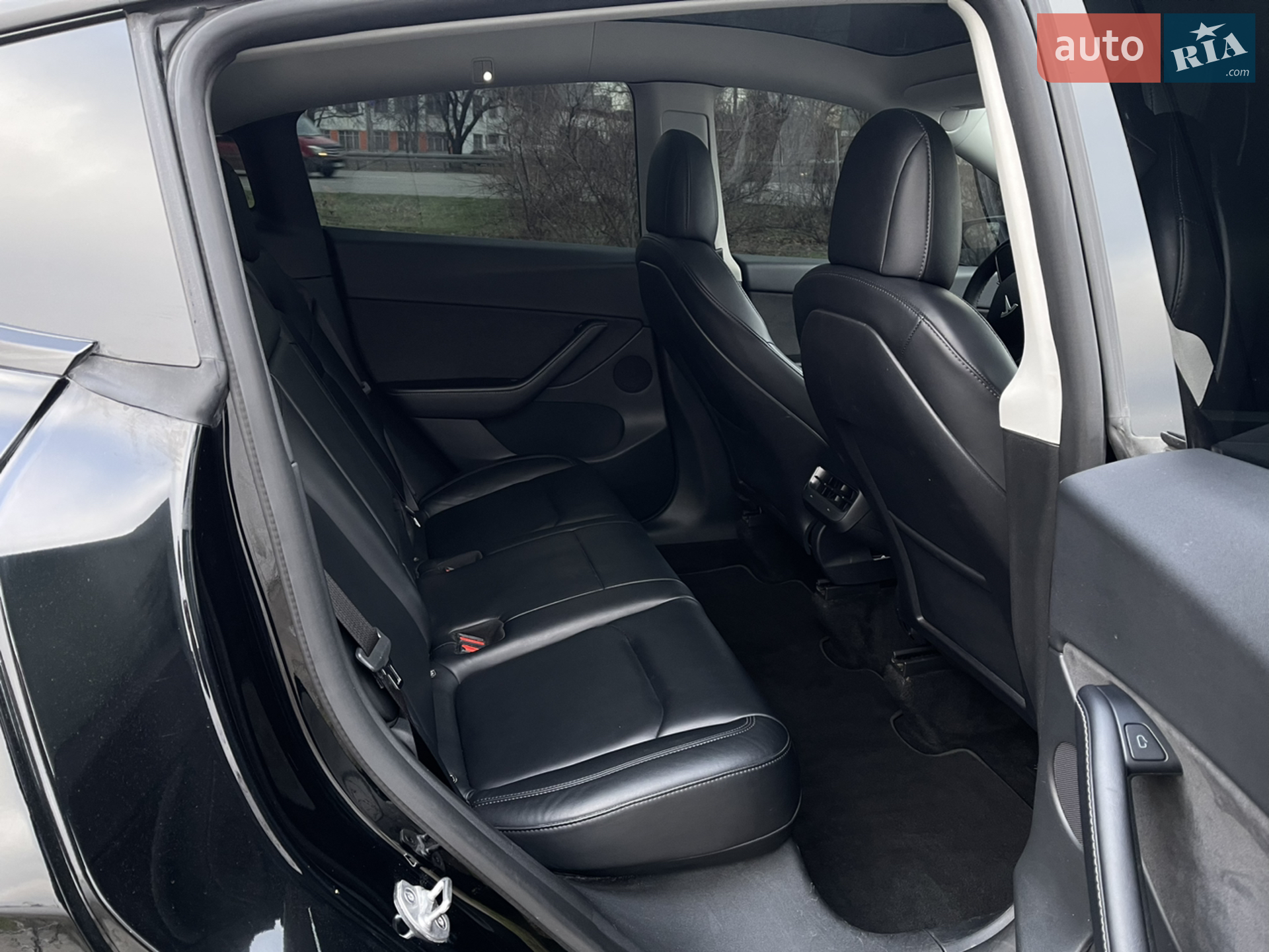 2022 Tesla Model Y - мініатюра 17
