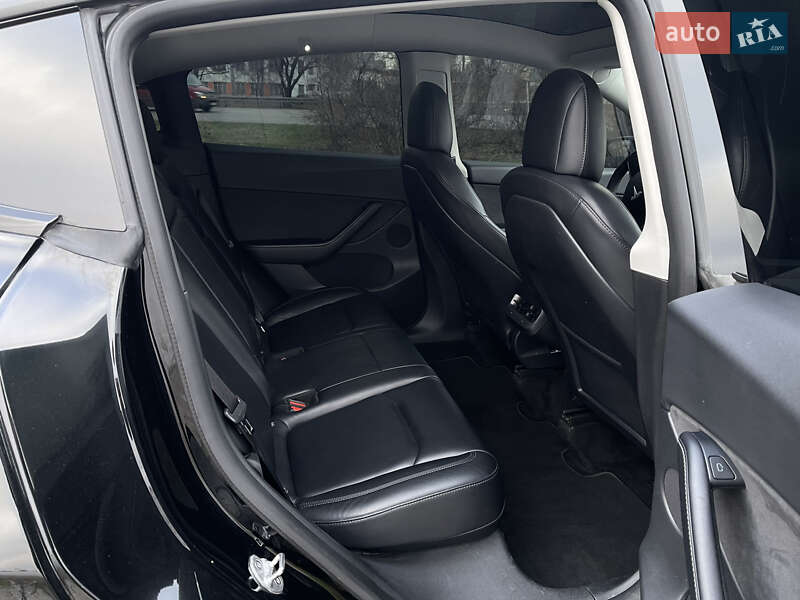 Позашляховик / Кросовер Tesla Model Y 2022 в Дніпрі