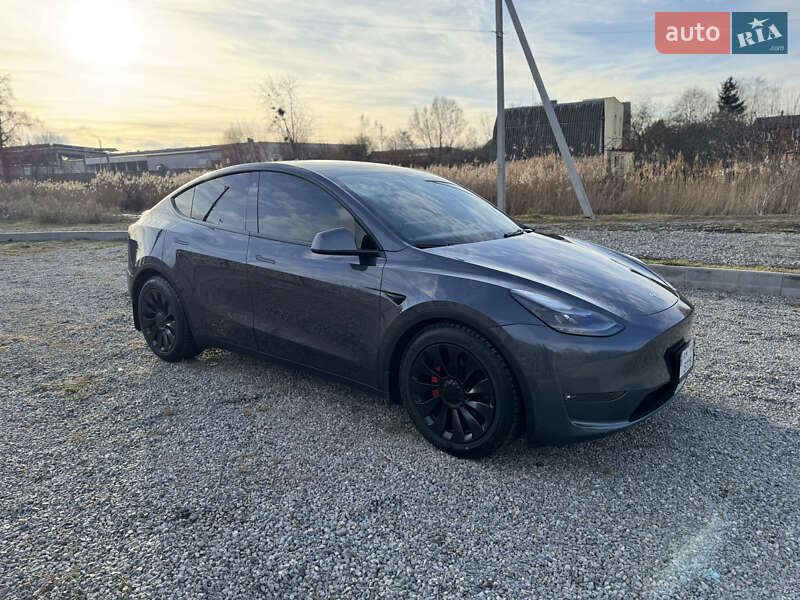 Tesla Model Y 2022